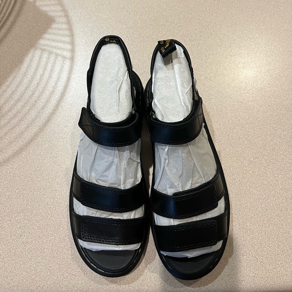 Doc Martens black sandals. Size 6 for Big Kids and never worn. NWT! - Picture 4 of 4